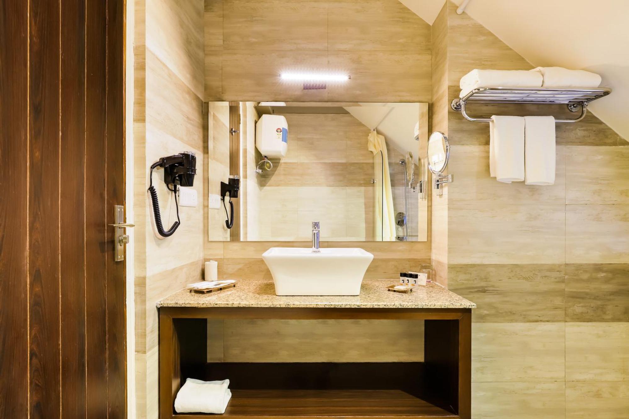 Regenta Resort & Spa Mashobra Shimla Ngoại thất bức ảnh