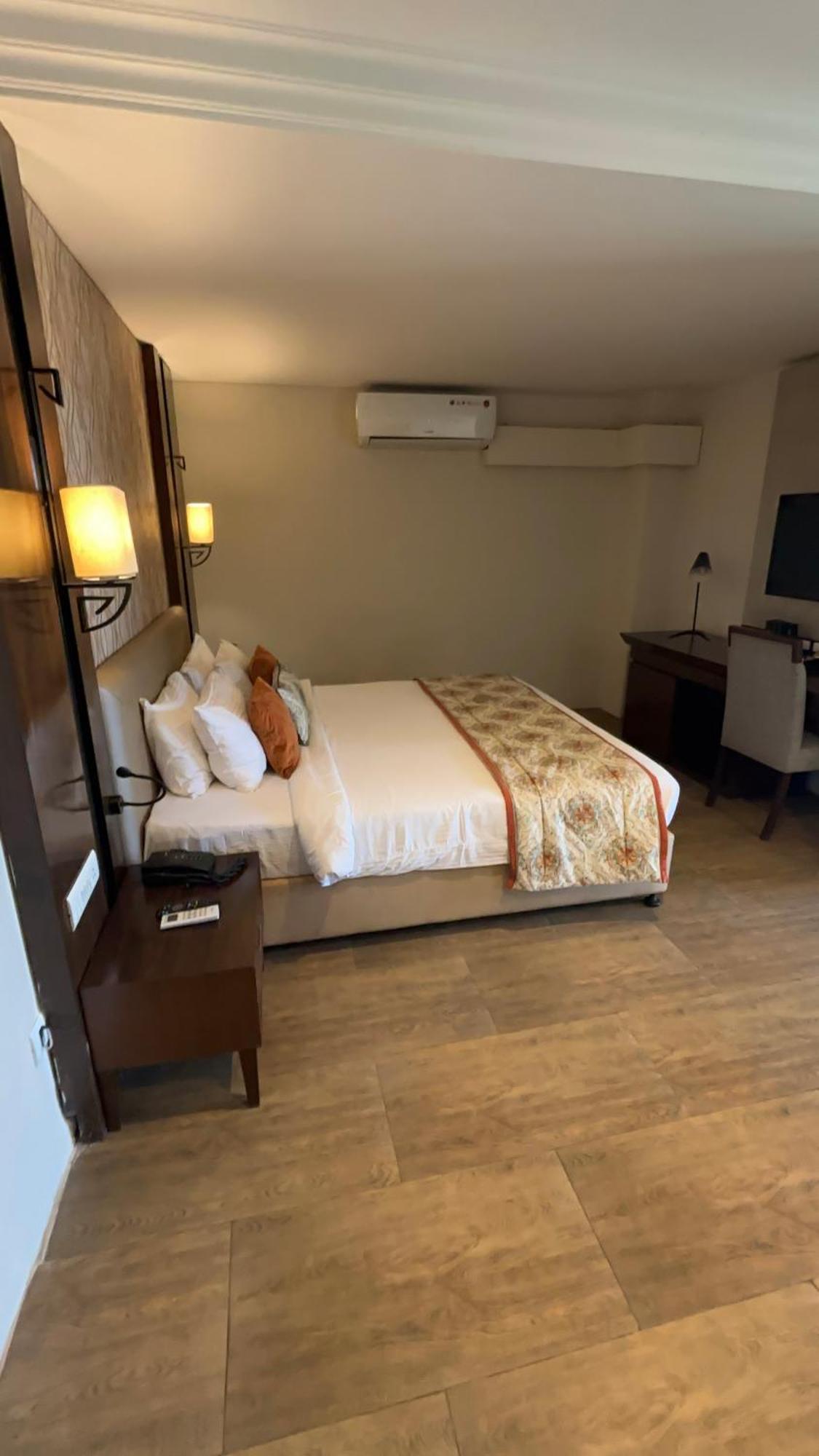 Regenta Resort & Spa Mashobra Shimla Ngoại thất bức ảnh