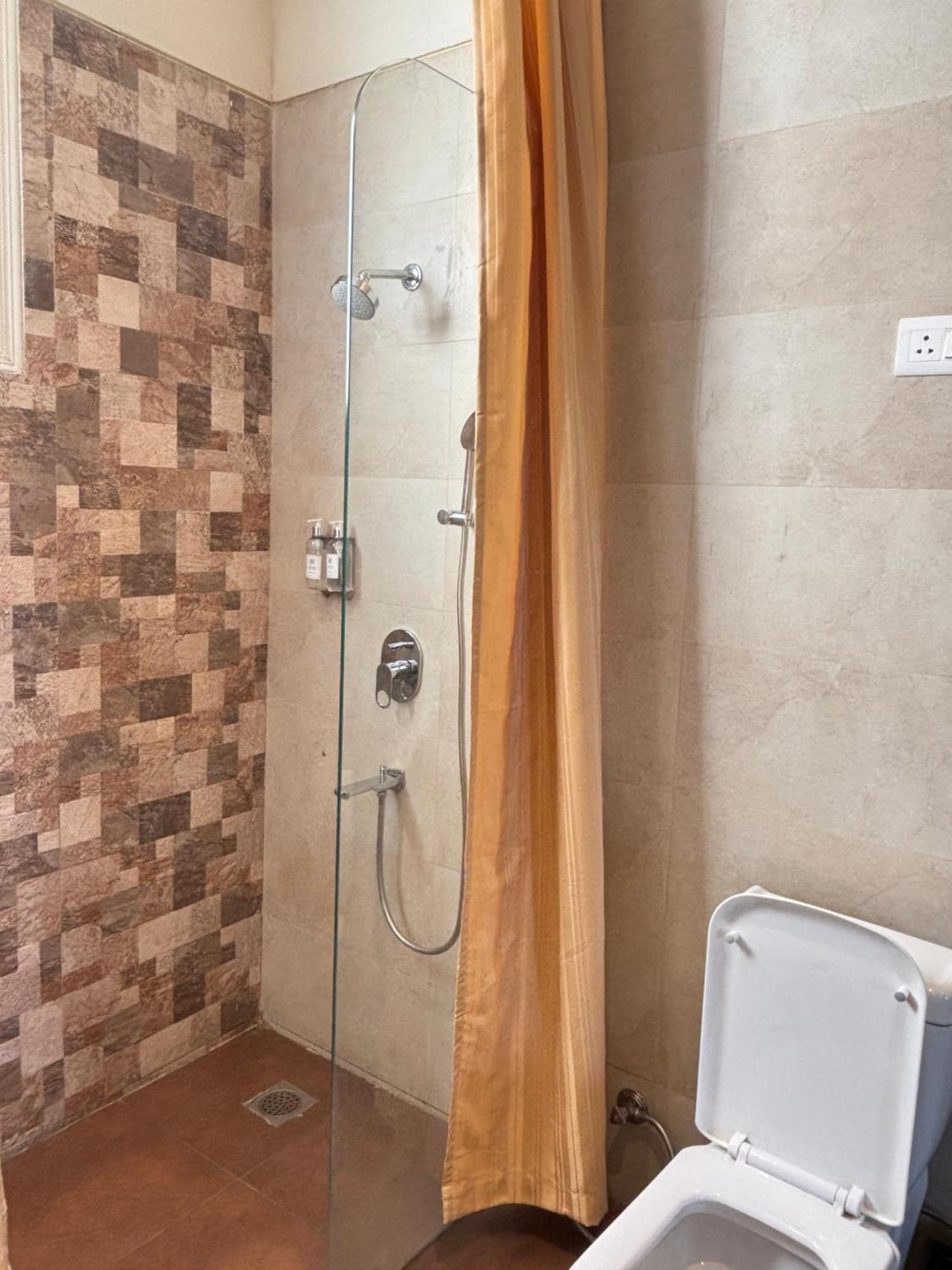 Regenta Resort & Spa Mashobra Shimla Ngoại thất bức ảnh
